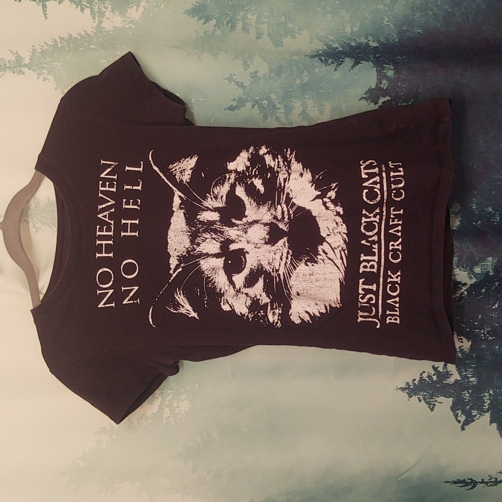 Black Craft brand small black Cat t-shirt